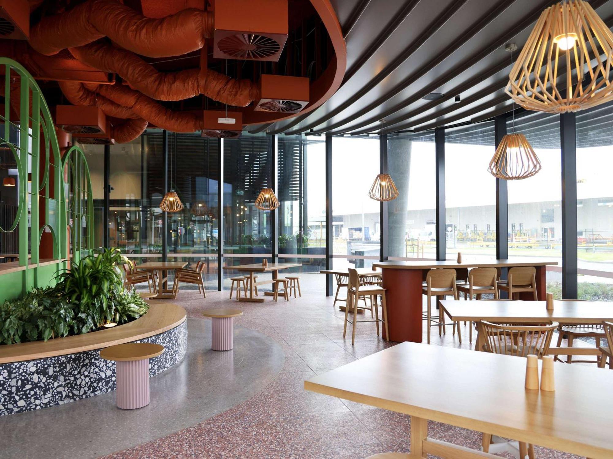 Novotel Melbourne Airport Экстерьер фото