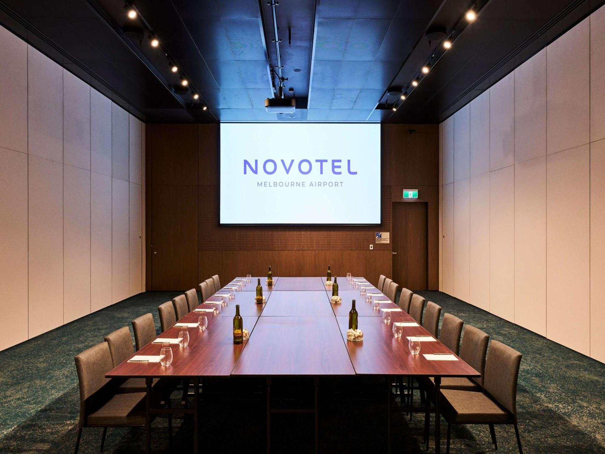 Novotel Melbourne Airport Экстерьер фото