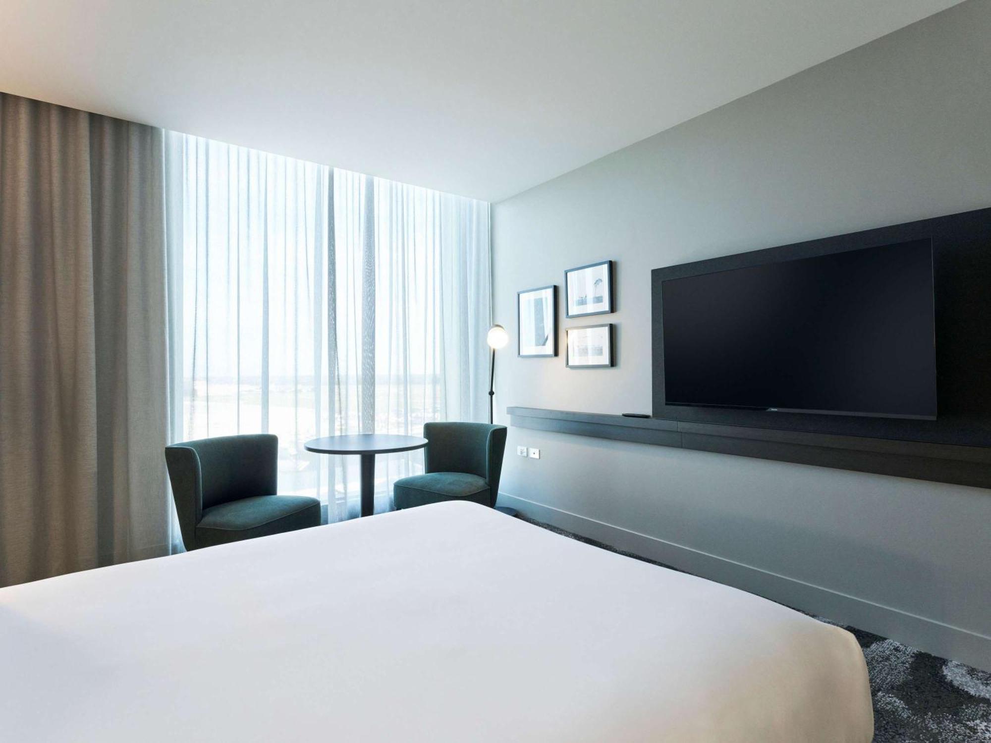 Novotel Melbourne Airport Экстерьер фото