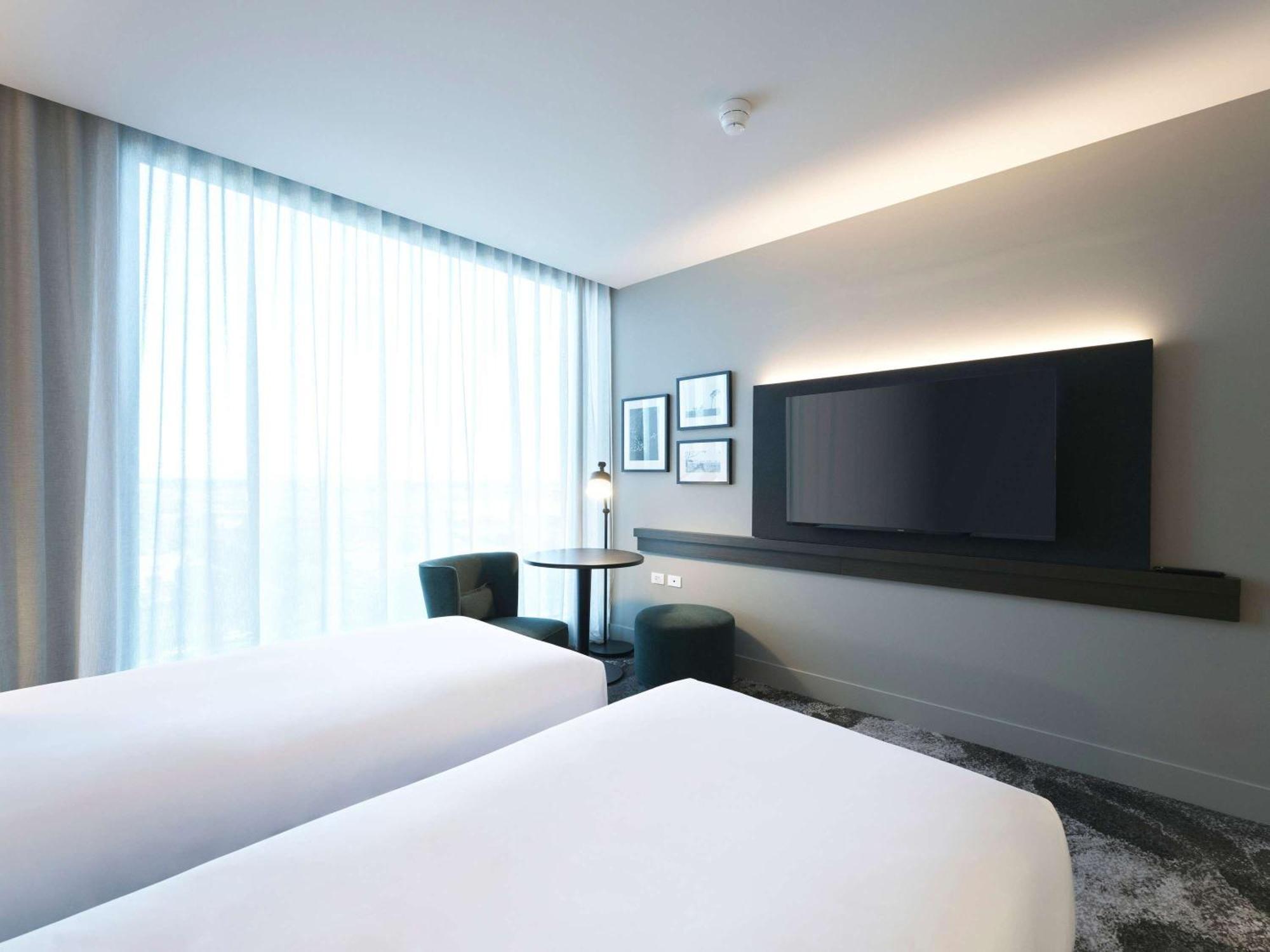 Novotel Melbourne Airport Экстерьер фото