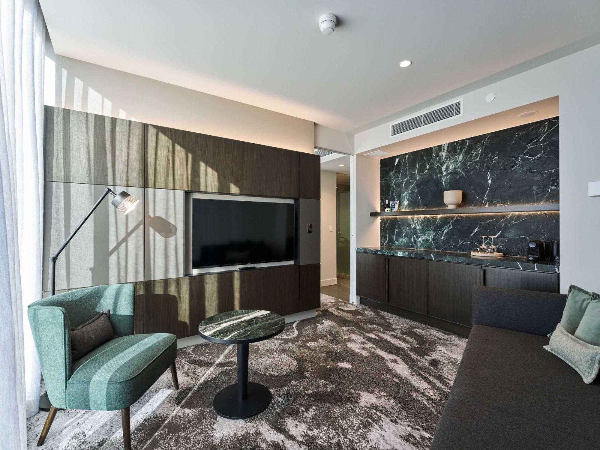 Novotel Melbourne Airport Экстерьер фото